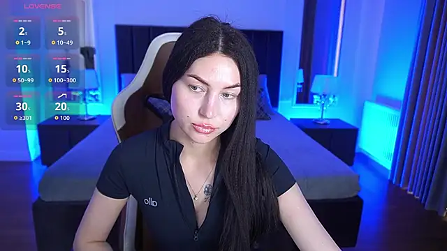 EliseVelour online show from May 2026 12:32:02 PM