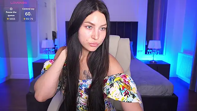 EliseVelour online show from June 2026 12:27:02 PM