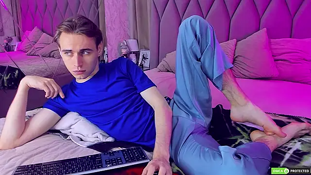 WilliamDyson online show from September 2025 03:11:02 AM