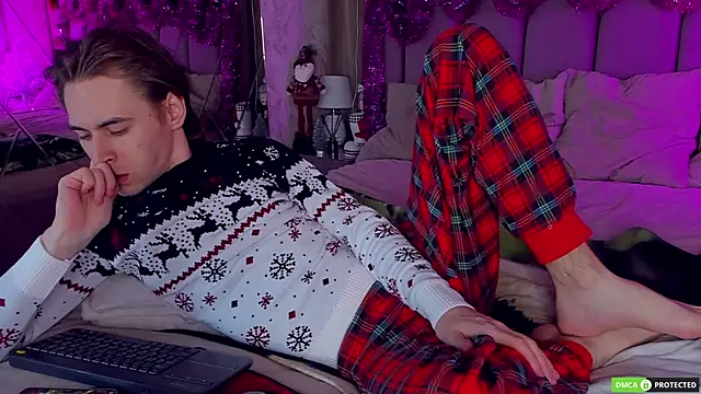 WilliamDyson online show from December 2025 03:17:02 AM