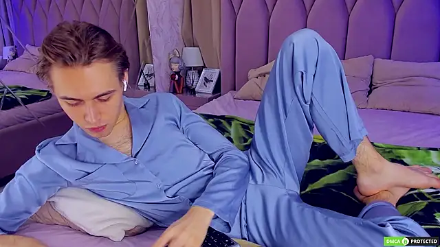 WilliamDyson online show from November 2025 04:16:01 AM