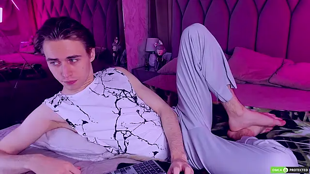 WilliamDyson online show from November 2025 04:01:01 AM