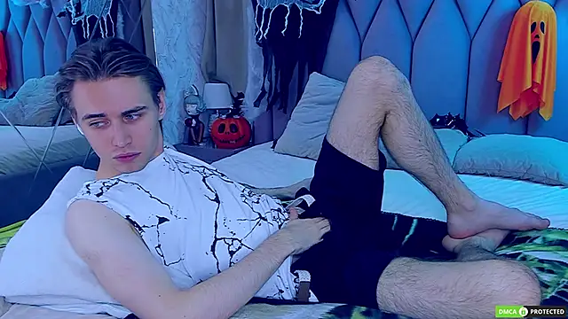 WilliamDyson online show from October 2025 04:11:01 AM