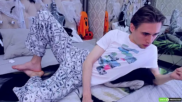 WilliamDyson online show from October 2025 03:29:02 AM