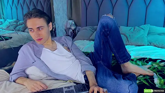 WilliamDyson online show from November 2025 03:09:02 AM