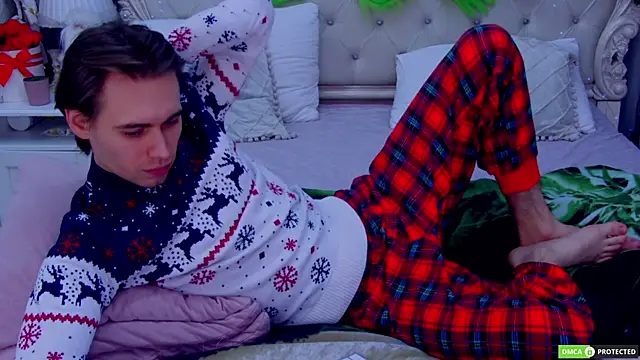 WilliamDyson online show from December 2025 03:20:02 AM