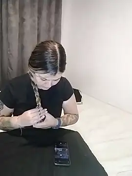 Fernandar2025 online show from November 2025 01:42:01 AM