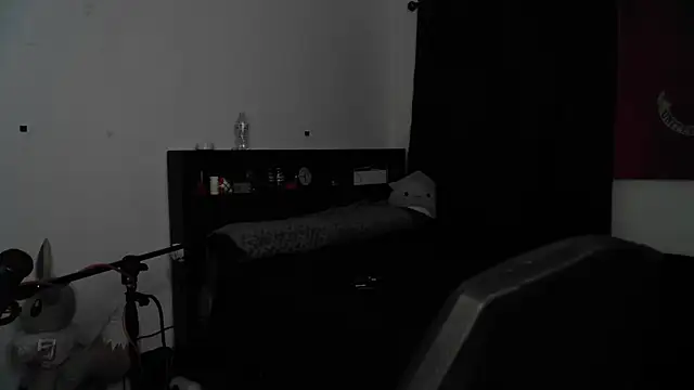 Snapshot of DevilPup75_ chatting on May 2026 05:26:01 AM DevilPup75 online show from May 2026 05:26:01 AM
