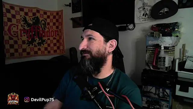 Snapshot of DevilPup75_ chatting on April 2026 03:19:01 AM DevilPup75 online show from April 2026 03:19:01 AM