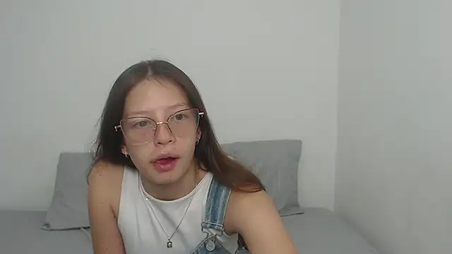 Tiiana online show from October 2025 07:15:01 PM