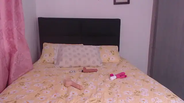 Snapshot of Tiiana chatting on February 2026 05:24:01 PM Tiiana online show from February 2026 05:24:01 PM