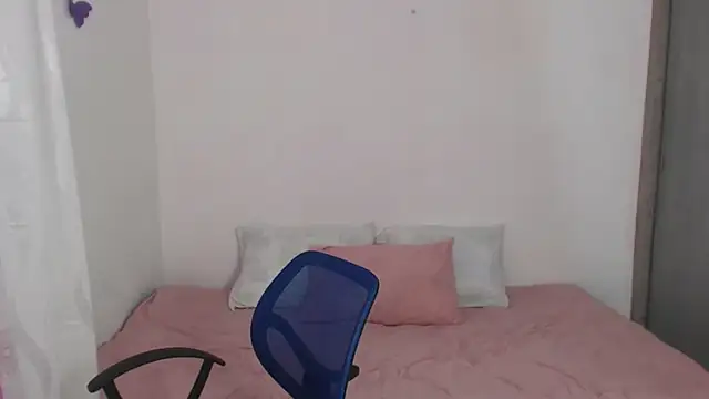 Tiiana online show from September 2025 10:43:01 PM