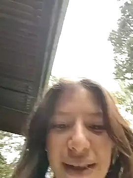 Snapshot of Tiiana chatting on January 2026 04:35:02 PM Tiiana online show from January 2026 04:35:02 PM