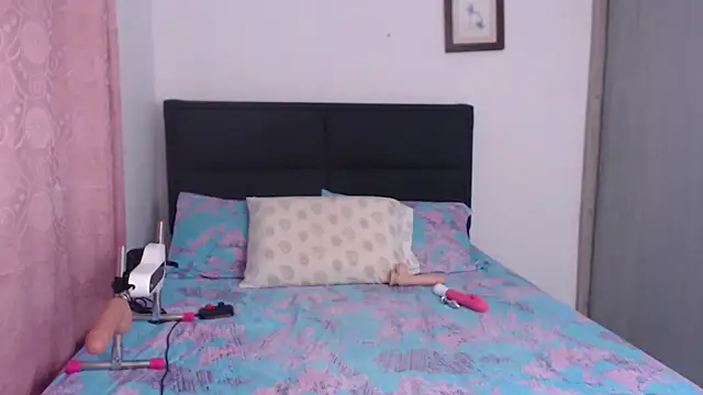 Tiiana online show from April 2026 11:11:02 PM