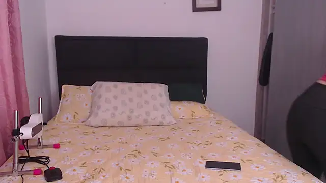 Tiiana online show from April 2026 05:54:01 PM