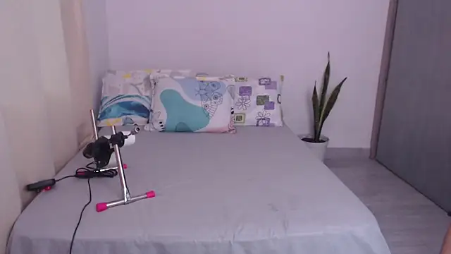 Snapshot of Tiiana chatting on January 2026 03:16:02 PM Tiiana online show from January 2026 03:16:02 PM