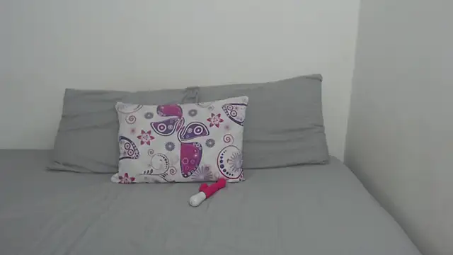 Tiiana online show from October 2025 12:51:01 PM