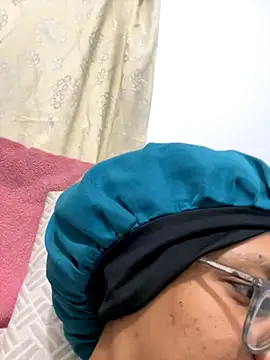 Valen1800 online show from November 2025 12:54:01 AM