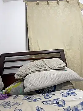 Valen1800 online show from February 2026 01:39:01 AM