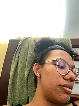 Valen1800 online show from November 2025 05:05:01 PM