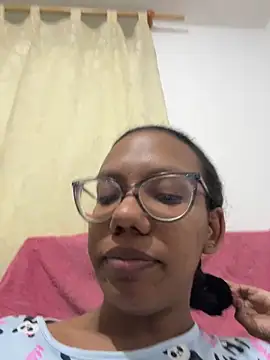 Valen1800 online show from November 2025 01:21:01 AM