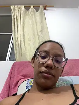 Valen1800 online show from November 2025 01:28:01 AM