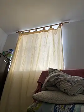 Valen1800 online show from November 2025 07:07:01 PM