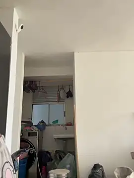 Valen1800 online show from February 2026 01:00:01 PM