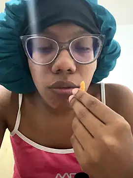 Valen1800 online show from October 2025 01:39:02 AM