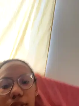 Valen1800 online show from November 2025 03:16:02 PM