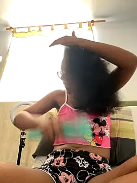 Valen1800 online show from October 2025 07:13:02 PM