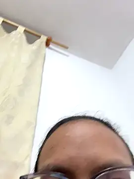 Valen1800 online show from November 2025 01:37:01 AM