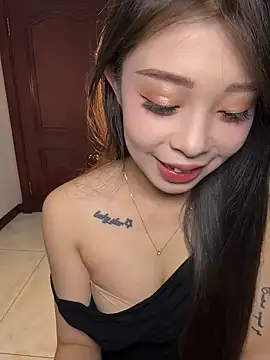 tuanzi125216 online show from October 2025 04:33:01 AM