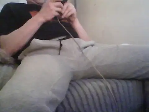 Thoma9034 online show from April 2026 12:28:01 AM