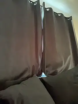 naughtybella05 online show from November 2025 01:01:02 PM