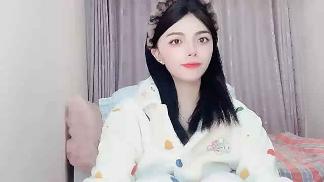 Eloise131499 online show from November 2025 01:15:01 PM