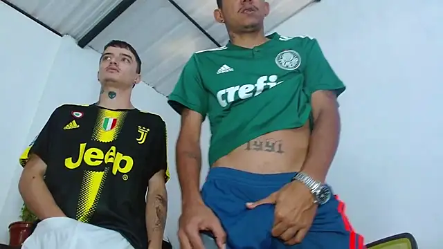 skinny23cm online show from April 2026 07:00:01 PM