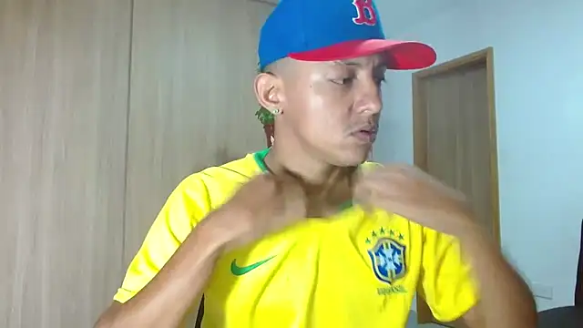 skinny23cm online show from November 2025 11:47:01 AM