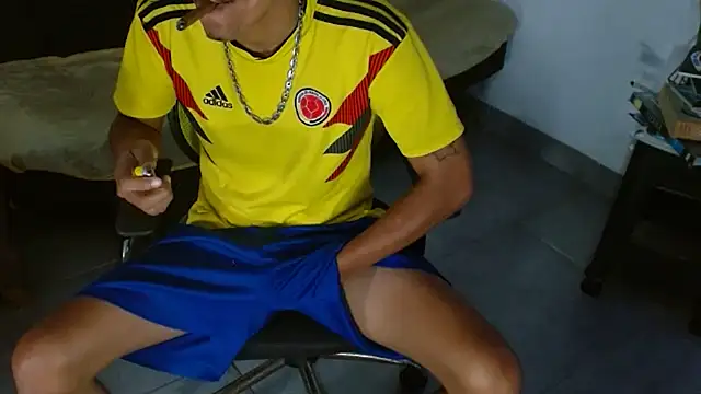 skinny23cm online show from April 2026 04:30:02 PM