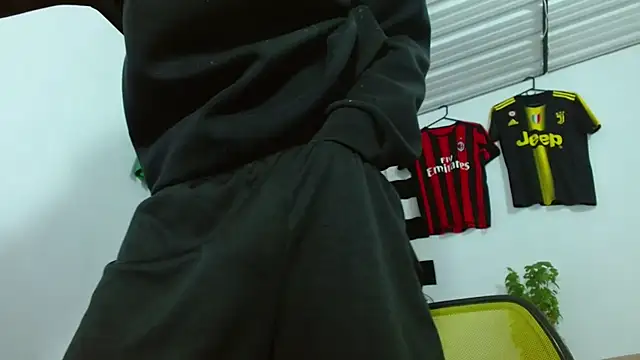 skinny23cm online show from February 2026 07:00:01 AM