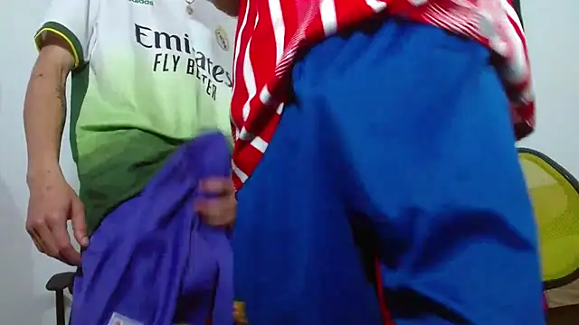 skinny23cm online show from February 2026 04:07:01 PM