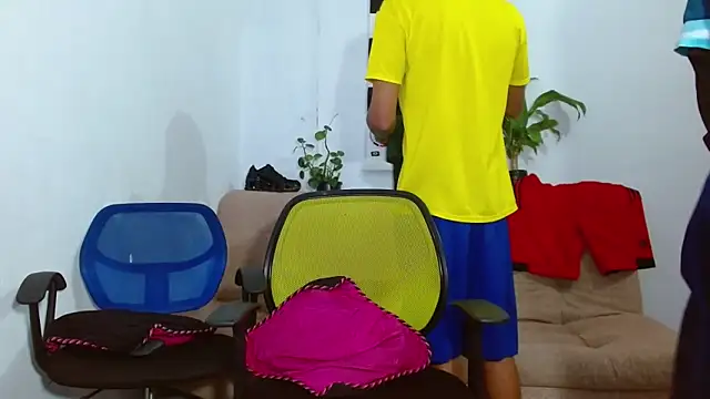 skinny23cm online show from February 2026 01:52:02 PM