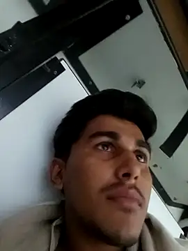 HarryChoudhary21 online show from November 2025 01:03:01 PM