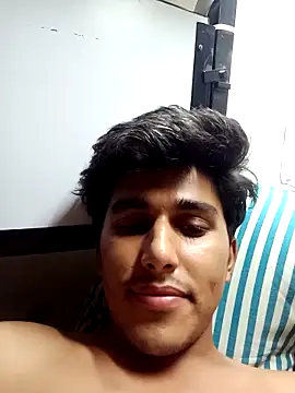 HarryChoudhary21 online show from November 2025 07:58:02 PM