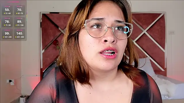 Snapshot of sara-lopez1 chatting on September 2025 01:06:01 PM sara-lopez1 online show from September 2025 01:06:01 PM