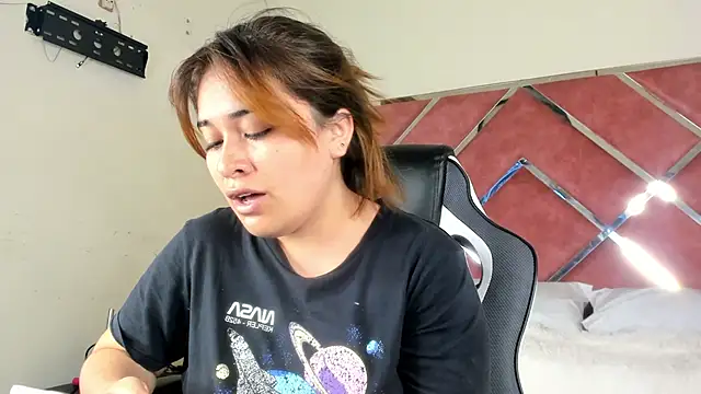 Snapshot of sara-lopez1 chatting on September 2025 06:53:01 AM sara-lopez1 online show from September 2025 06:53:01 AM
