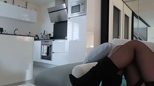 bellemasquer online show from February 2026 12:35:01 PM