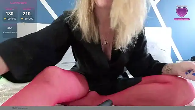 Snapshot of bellemasquer chatting on October 2025 12:06:02 PM bellemasquer online show from October 2025 12:06:02 PM