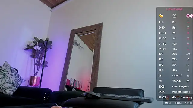 tyler jones  online show from December 2025 05:12:02 AM