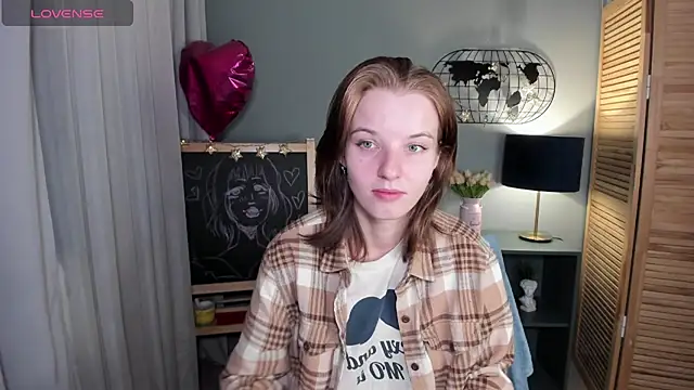 Snapshot of Madelaineses chatting on September 2025 08:59:01 AM Madelaineses online show from September 2025 08:59:01 AM